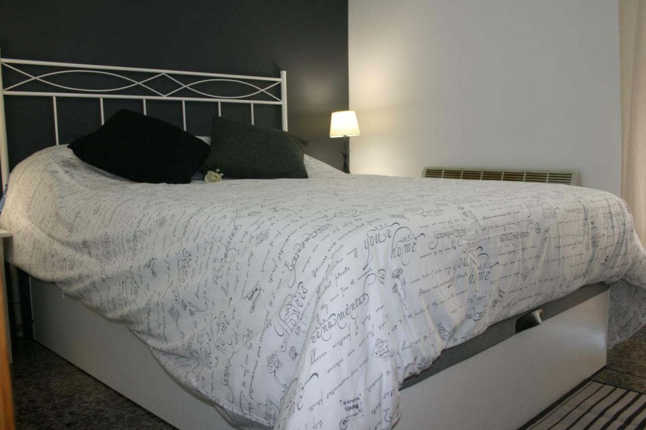 Appartement Ésera Dos Catedrales à Vilanova i la Geltrú Extérieur photo
